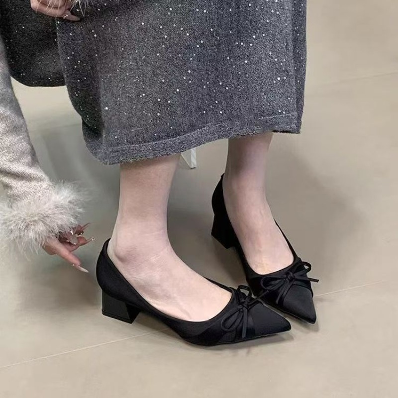Retro Mid-length Single Shoes  - đánh giá và giá Women Fashion Heels