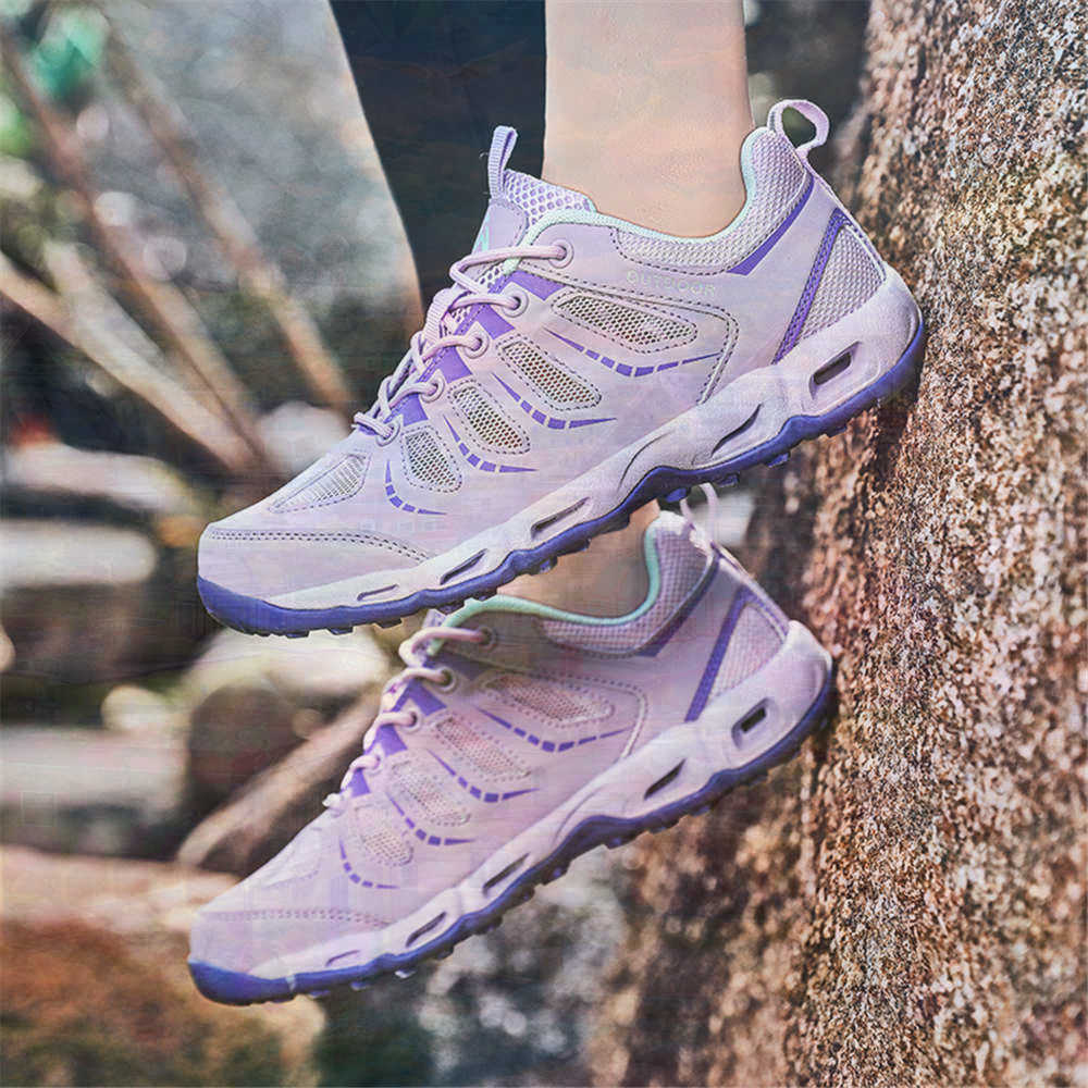 Sumer Round Tip Silver Sneaker - đánh giá và giá Women Fashion Over 40